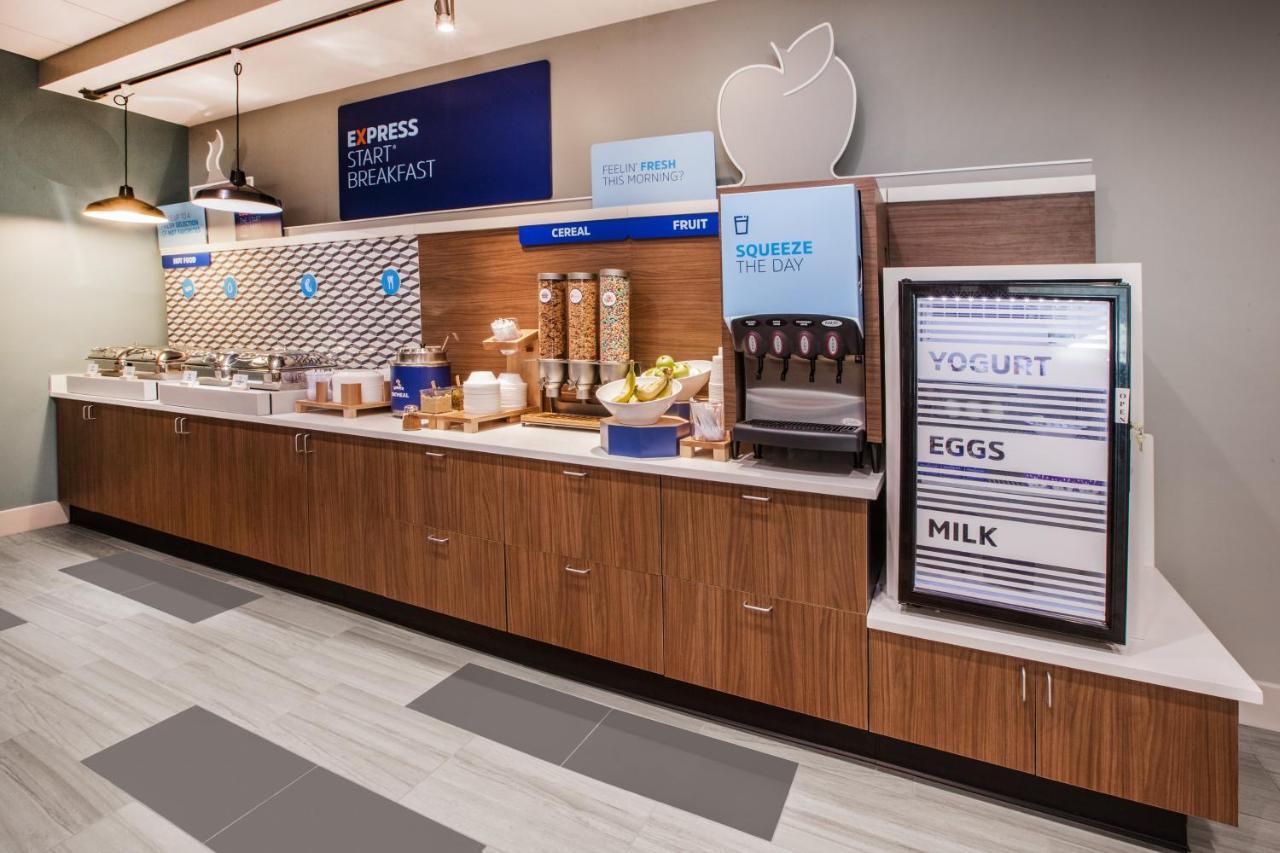 Holiday Inn Express & Suites - Springdale - Fayetteville Area ภายนอก รูปภาพ