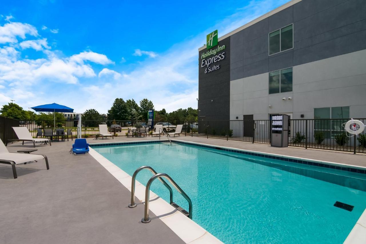 Holiday Inn Express & Suites - Springdale - Fayetteville Area ภายนอก รูปภาพ